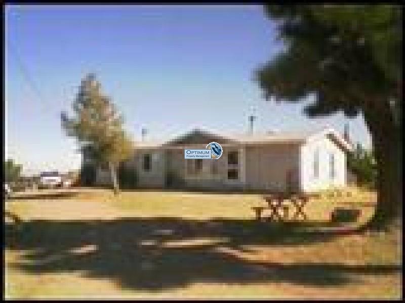 8333 Smoke Tree Rd - HORSE PROP HOUSE RENT 1
