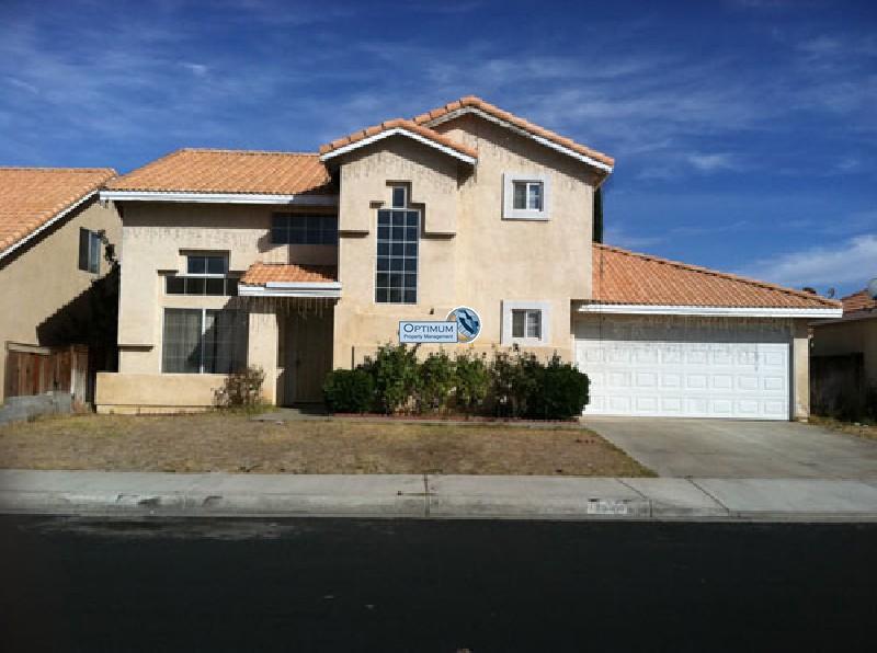 2-story Home in Victorville, CA! 1