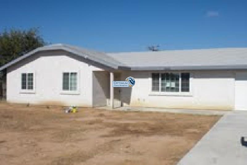 Newer home in Apple Valley, CA! 1