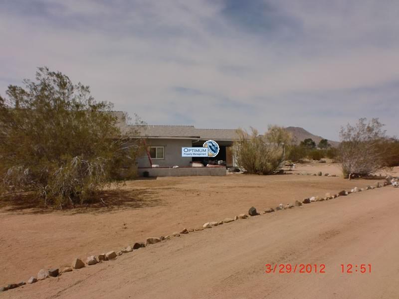 Large horse property in Apple Valley 1